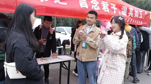 d8528da9d62a4099a19ddce5c8bb1a21.jpg