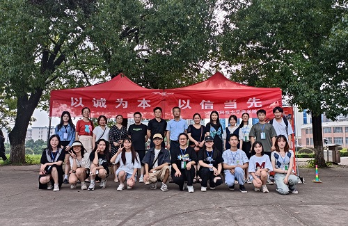 bbe317f66cbf454f9c4433ee912d4531.jpg