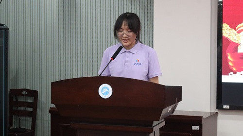 党建组组长万希凤发言.jpg