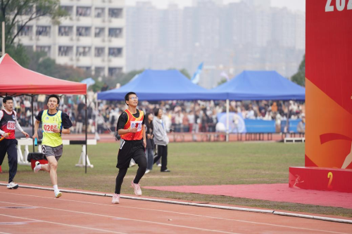 李浚鑫.png