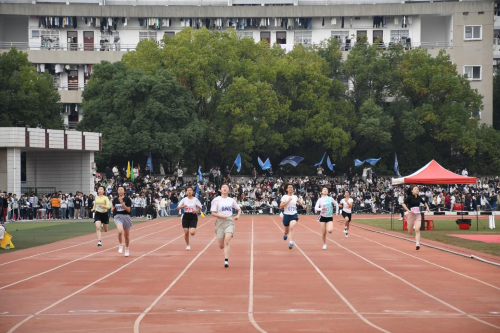 59cbc74097a9499ab687fac0829d908c.png 胡露 李珍.png